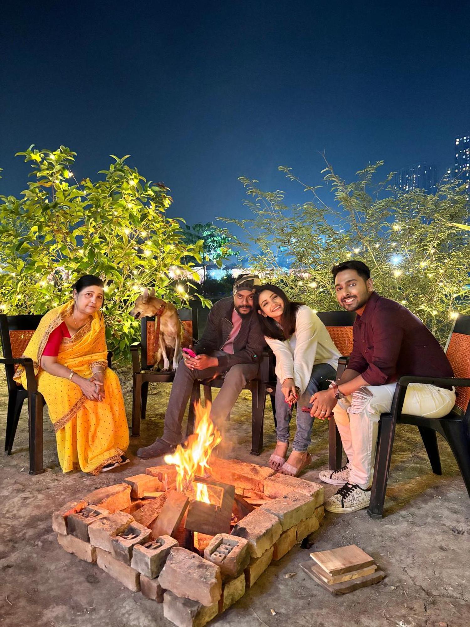 Palli Bangla Resort, Near Ruby Hospital, Anandapur * Kolkata