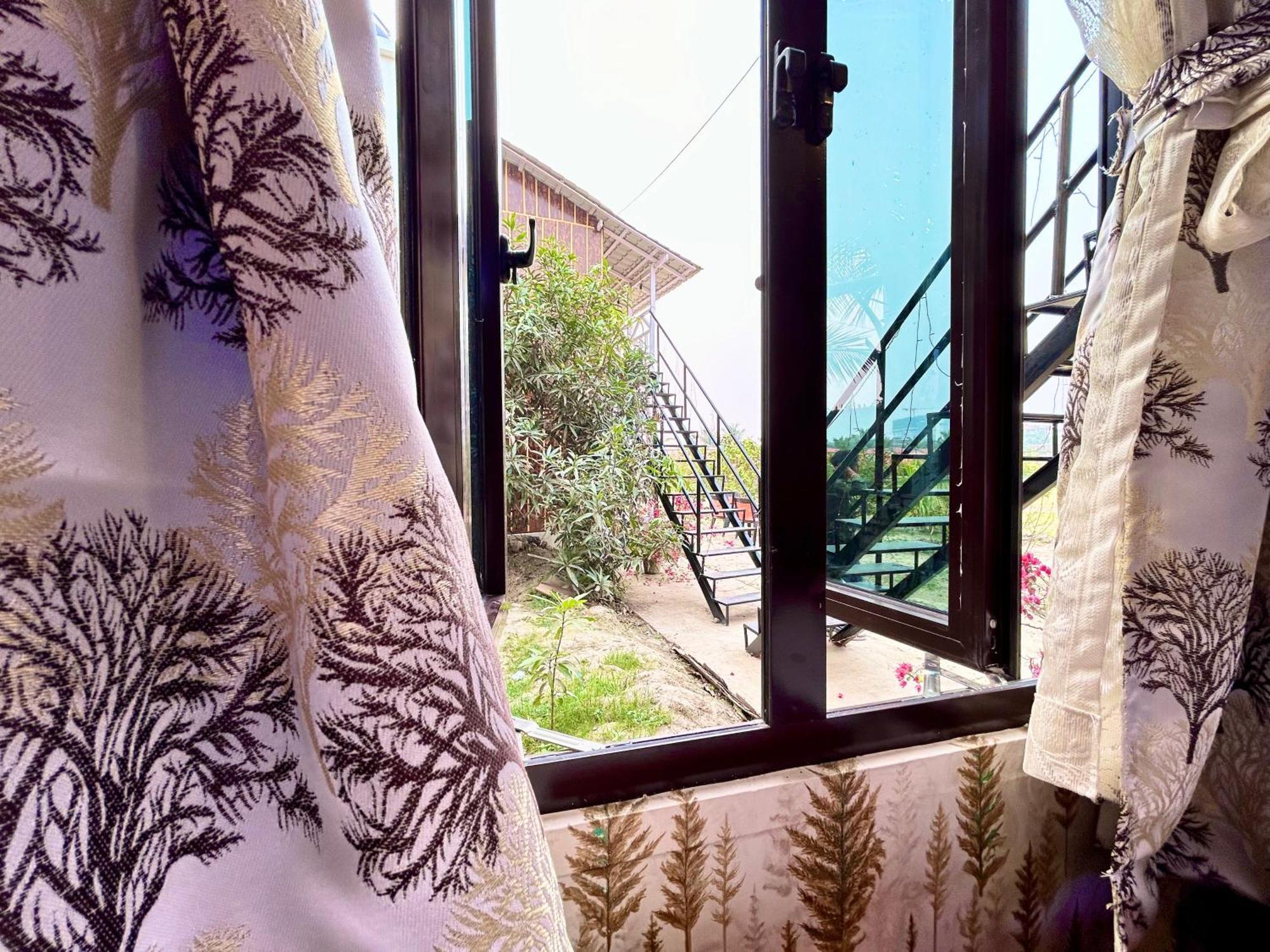 Resort Palli Bangla Resort, Near Ruby Hospital, Anandapur Kolkata