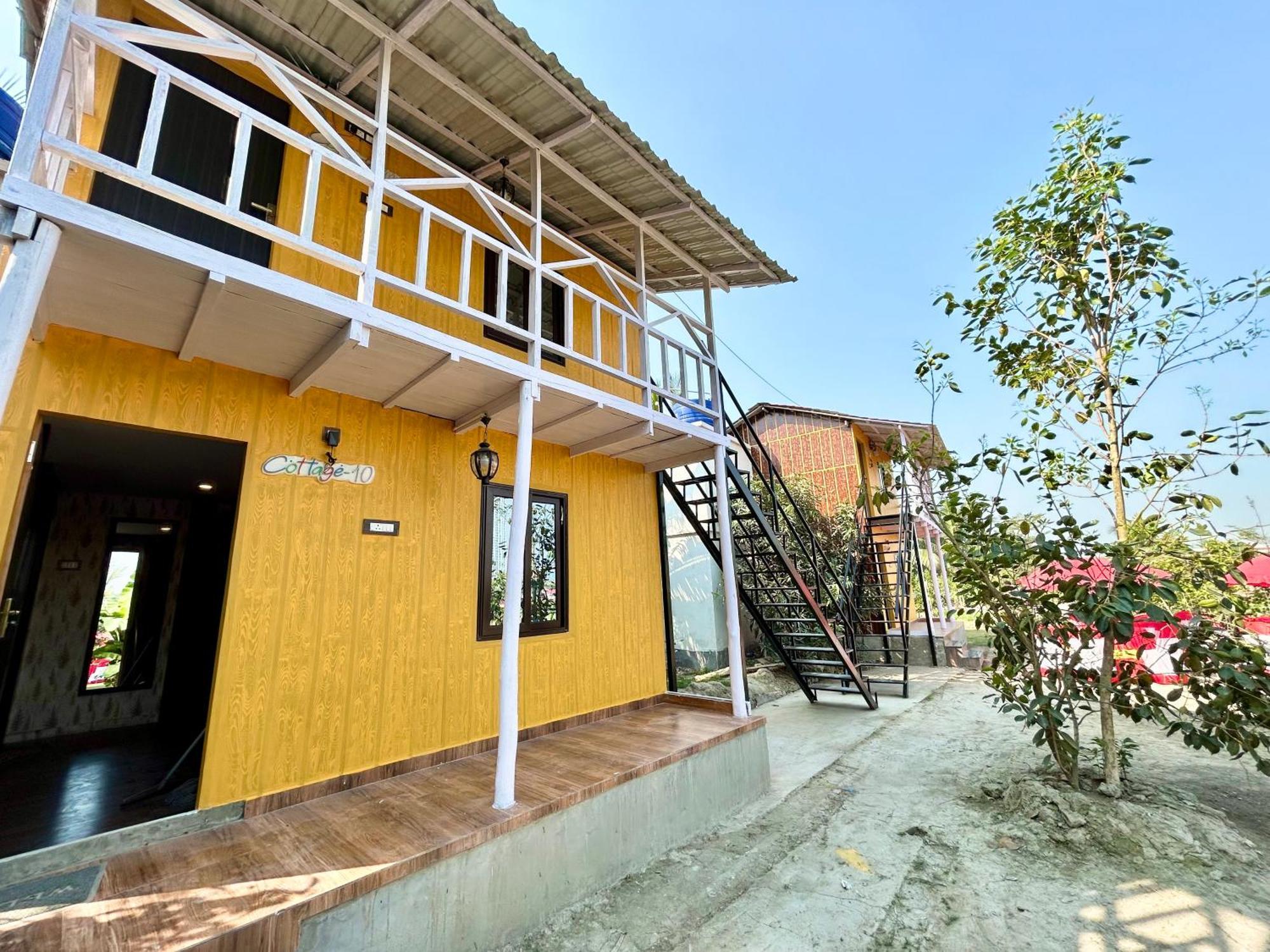 Palli Bangla Resort, Near Ruby Hospital, Anandapur *