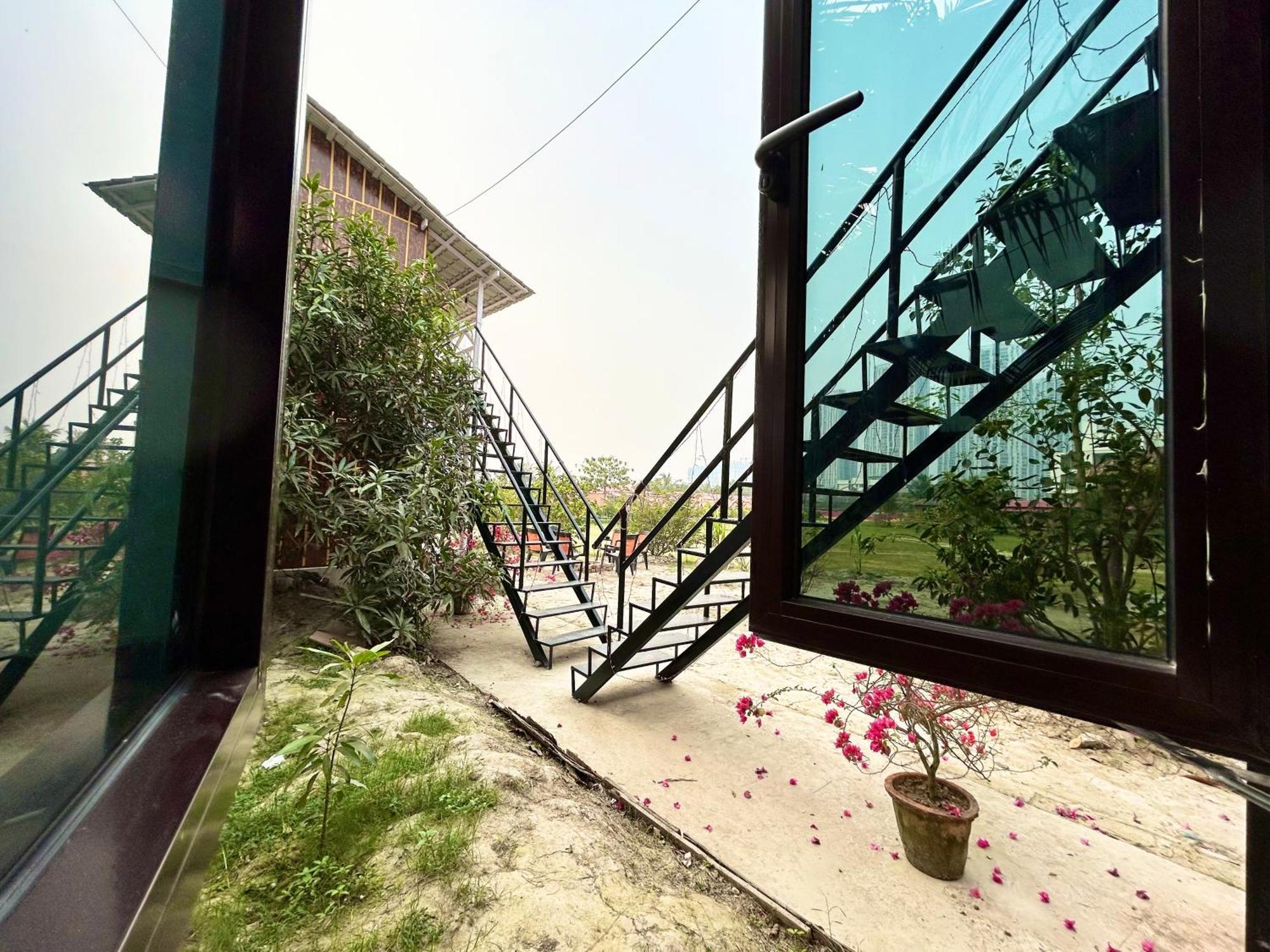 Palli Bangla Resort, Near Ruby Hospital, Anandapur *