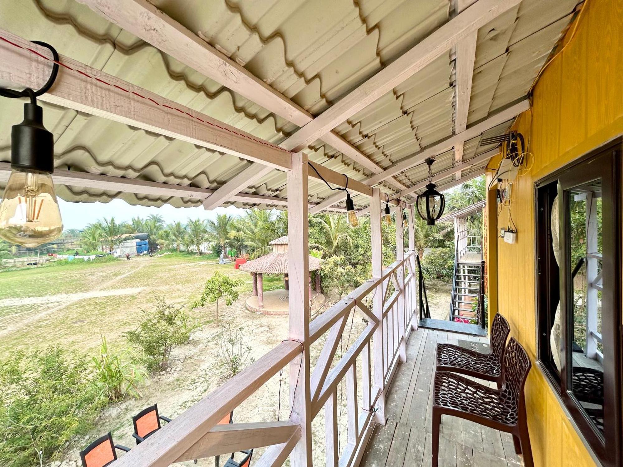 Palli Bangla Resort, Near Ruby Hospital, Anandapur Kolkata
